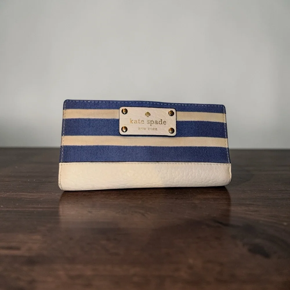Kate‎ Spade Southport Avenue Stacy Wallet Cream with Navy Blue Stripe